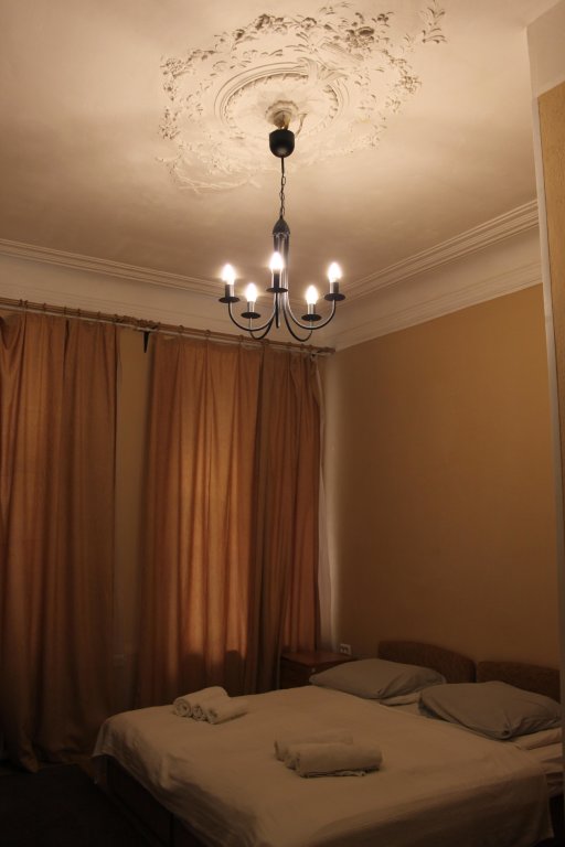 Санкт-Петербург: Меблированные комнаты Old Flat на Восстания
