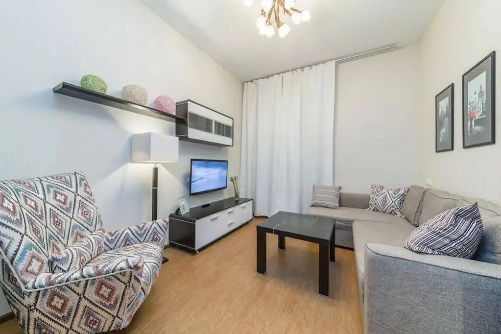 Санкт-Петербург: Peter the Great Apartments near Hermitage 