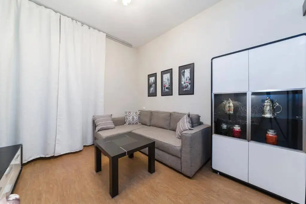 Санкт-Петербург: Peter the Great Apartments near Hermitage 
