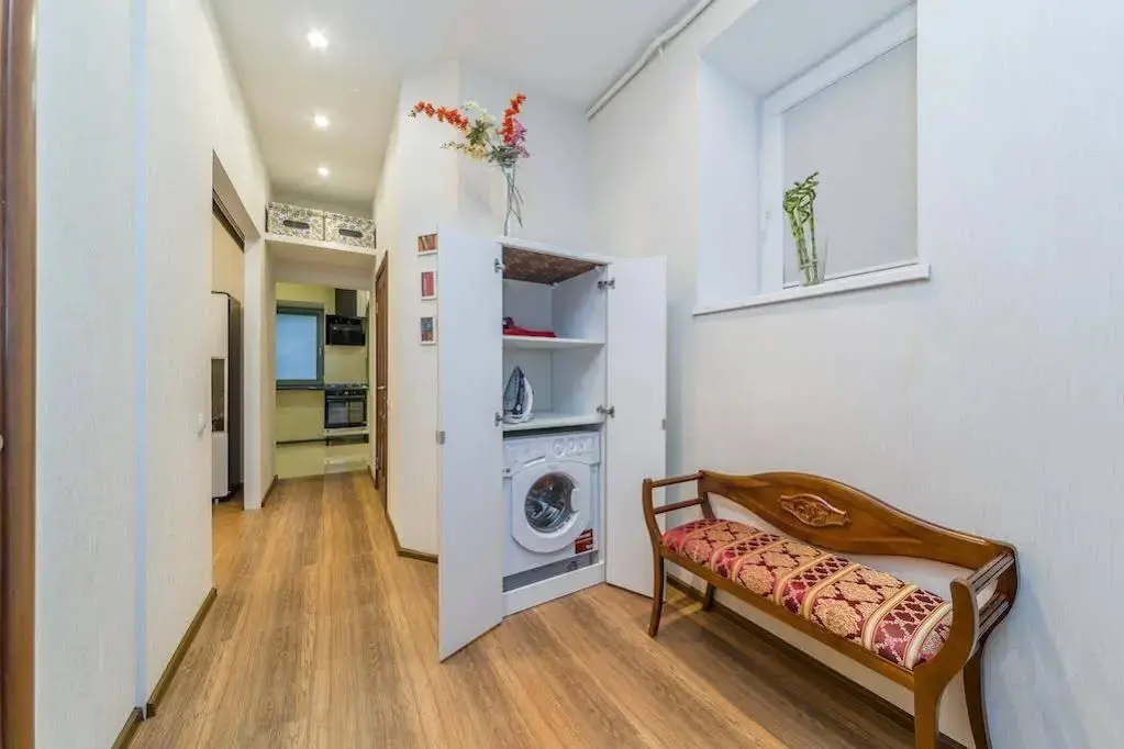 Санкт-Петербург: Peter the Great Apartments near Hermitage