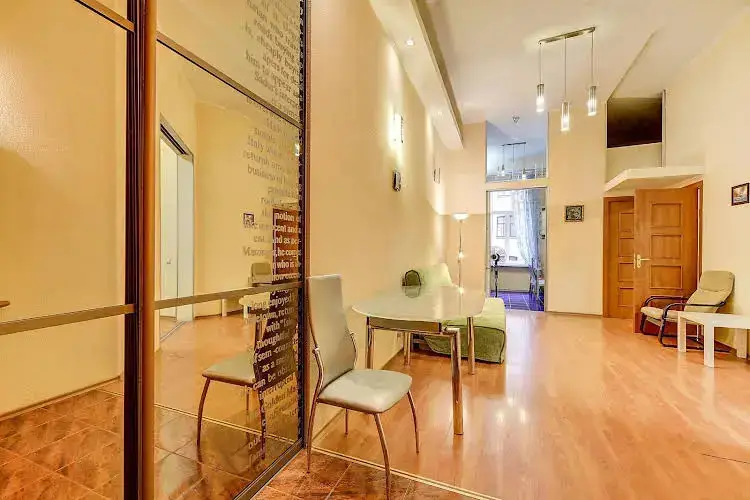 Санкт-Петербург: Nevsky Forum Apartments