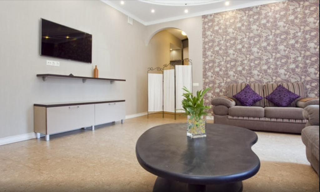 Санкт-Петербург: Меблированные комнаты Room With Fireplace