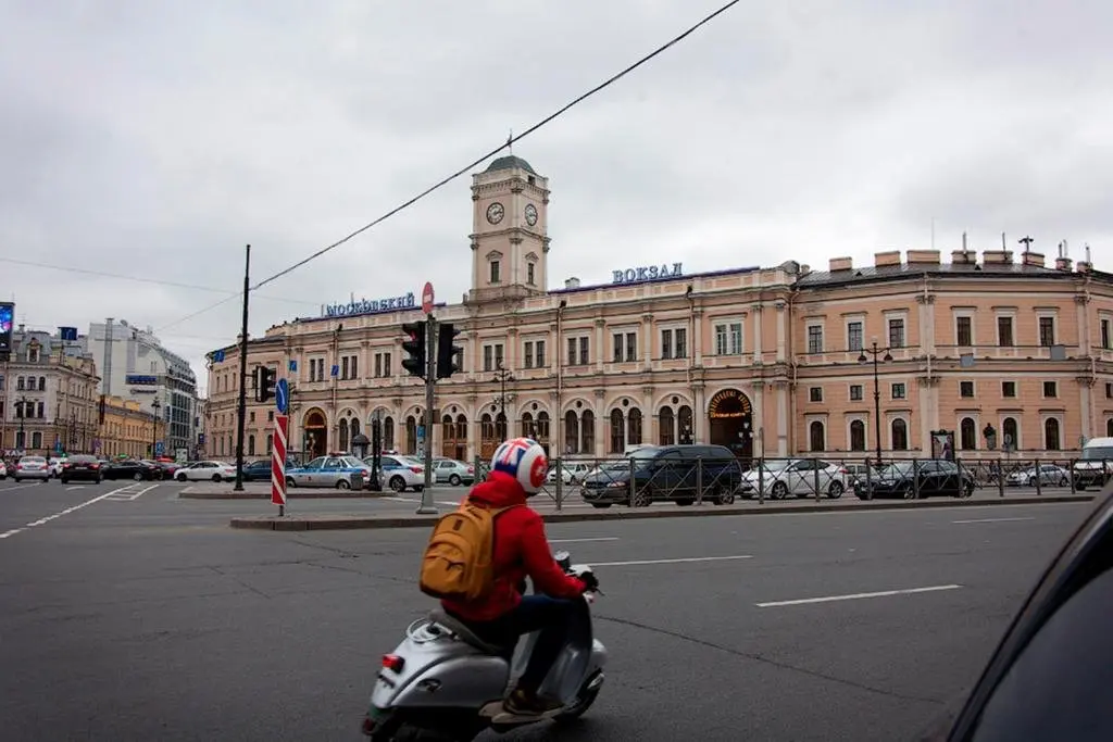 Санкт-Петербург: RUrentSPB Apartments on Pushkinskaya
