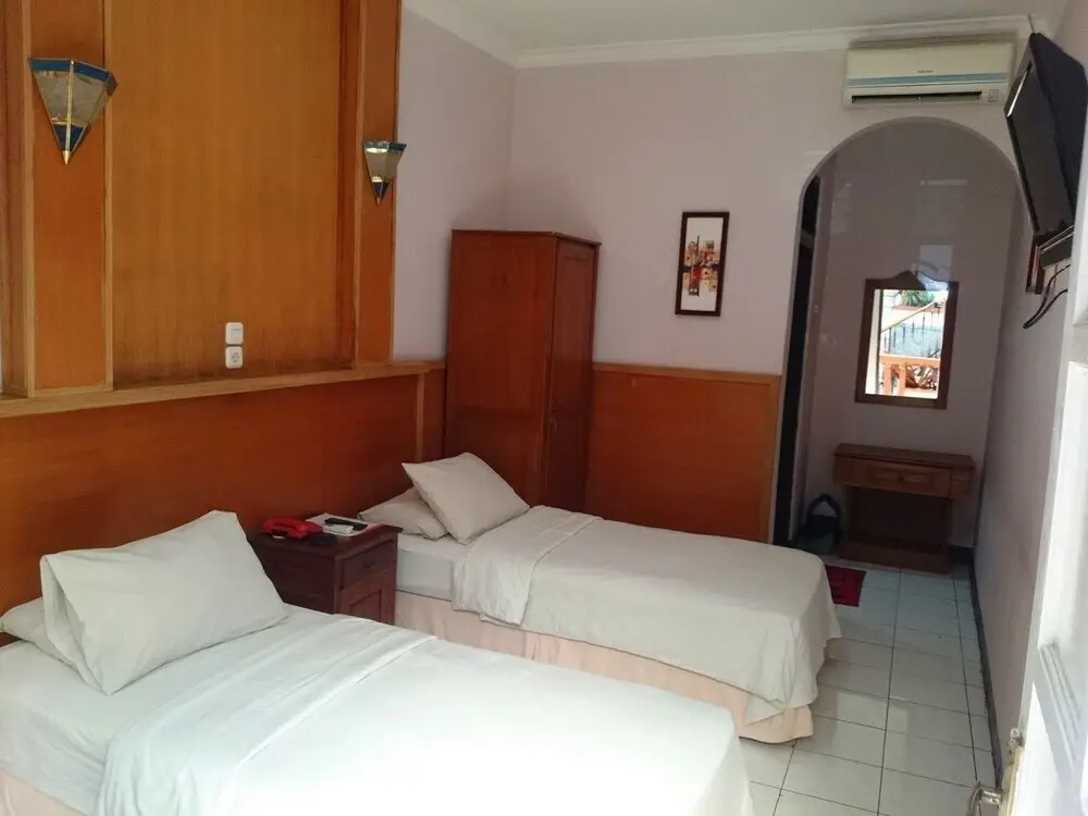 Санкт-Петербург: Shadow Mini-Hotel