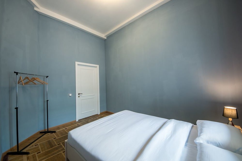 Санкт-Петербург: 12 Hostel