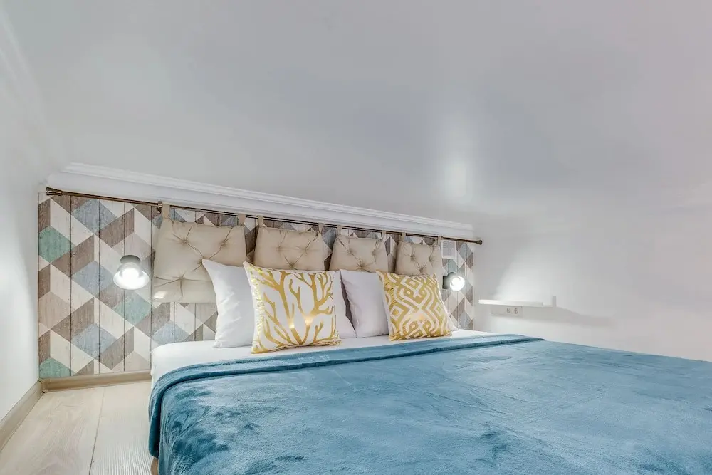 Санкт-Петербург: Sokroma Sofit
