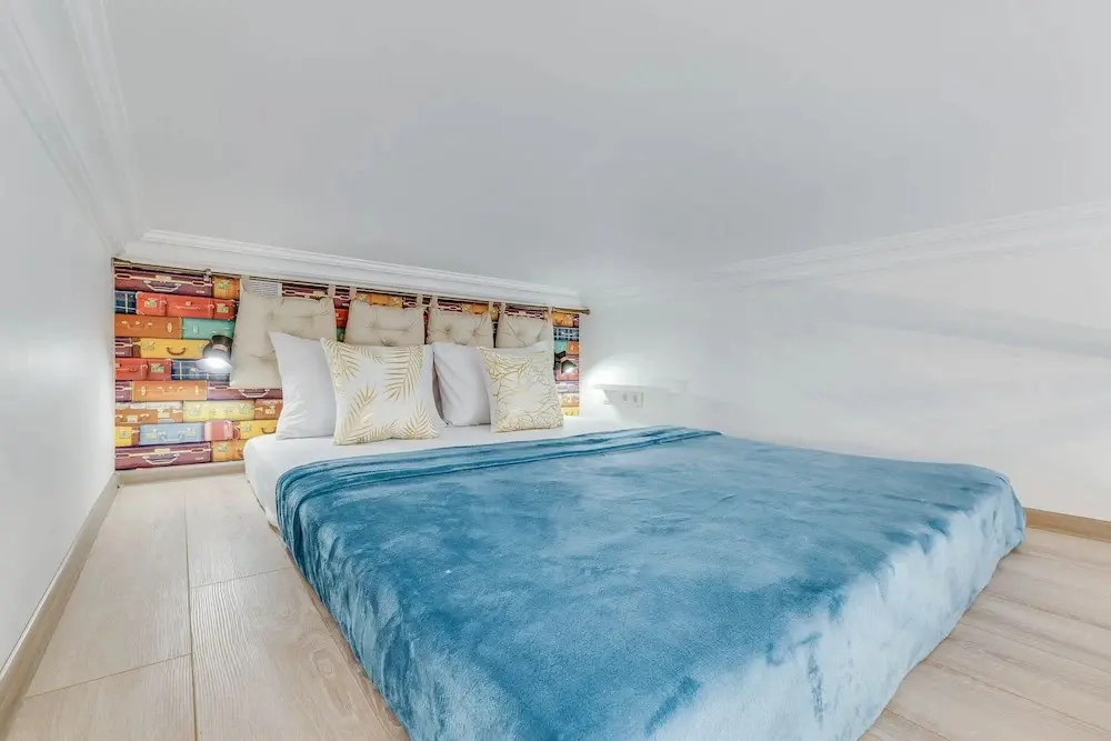 Санкт-Петербург: Sokroma Sofit