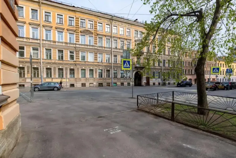 Санкт-Петербург: Апартаменты Spb2Day на ул. Радищева