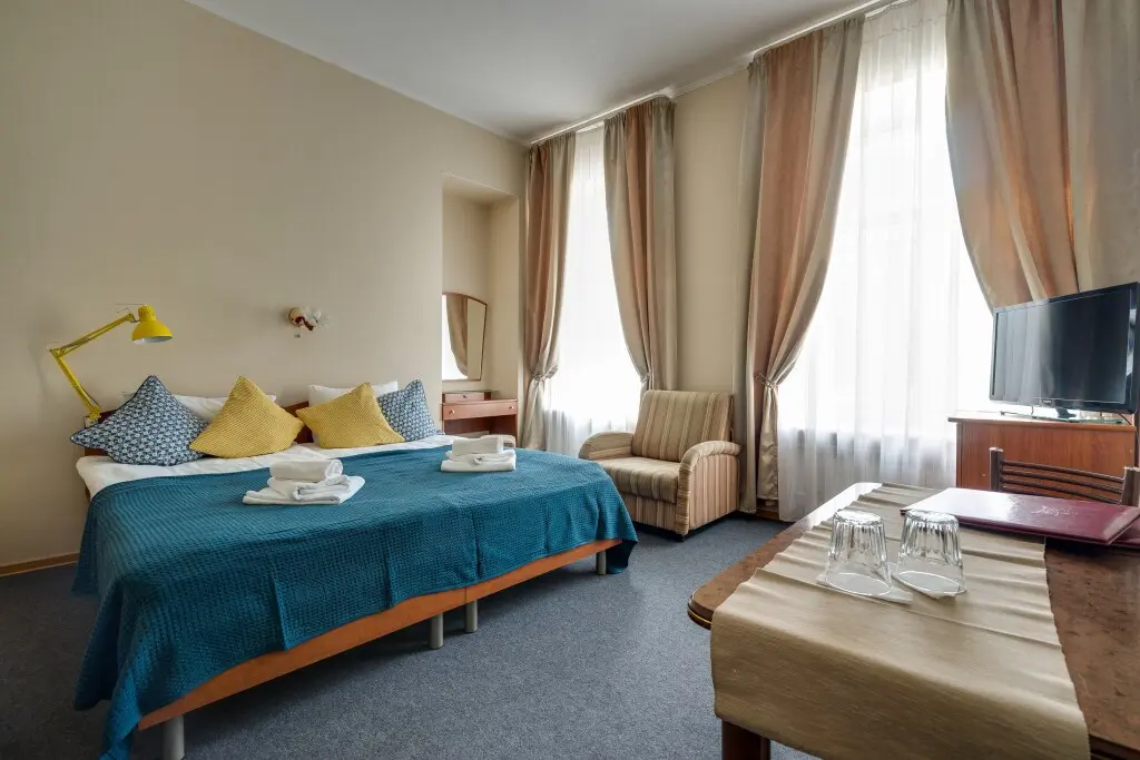 Санкт-Петербург: Antares by Center Hotels