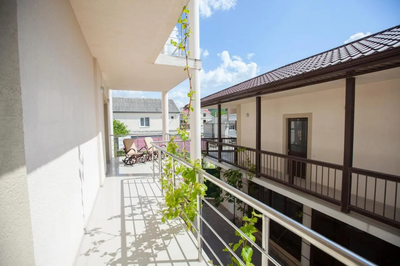 Кабардинка: Vinograd Guest House