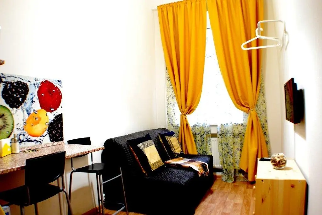Санкт-Петербург: Na Kirochnoj Guest House