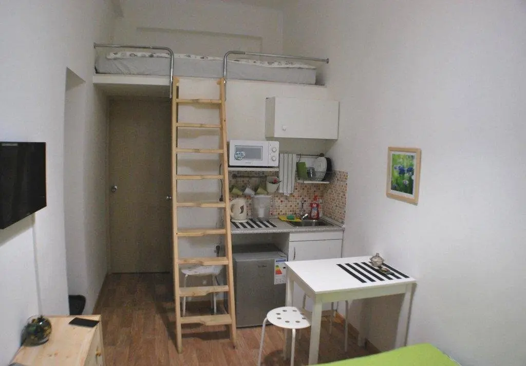 Санкт-Петербург: Na Kirochnoj Guest House