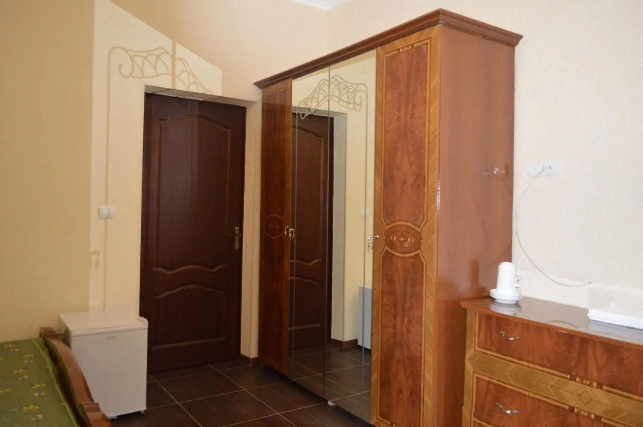Адлер: Dream House