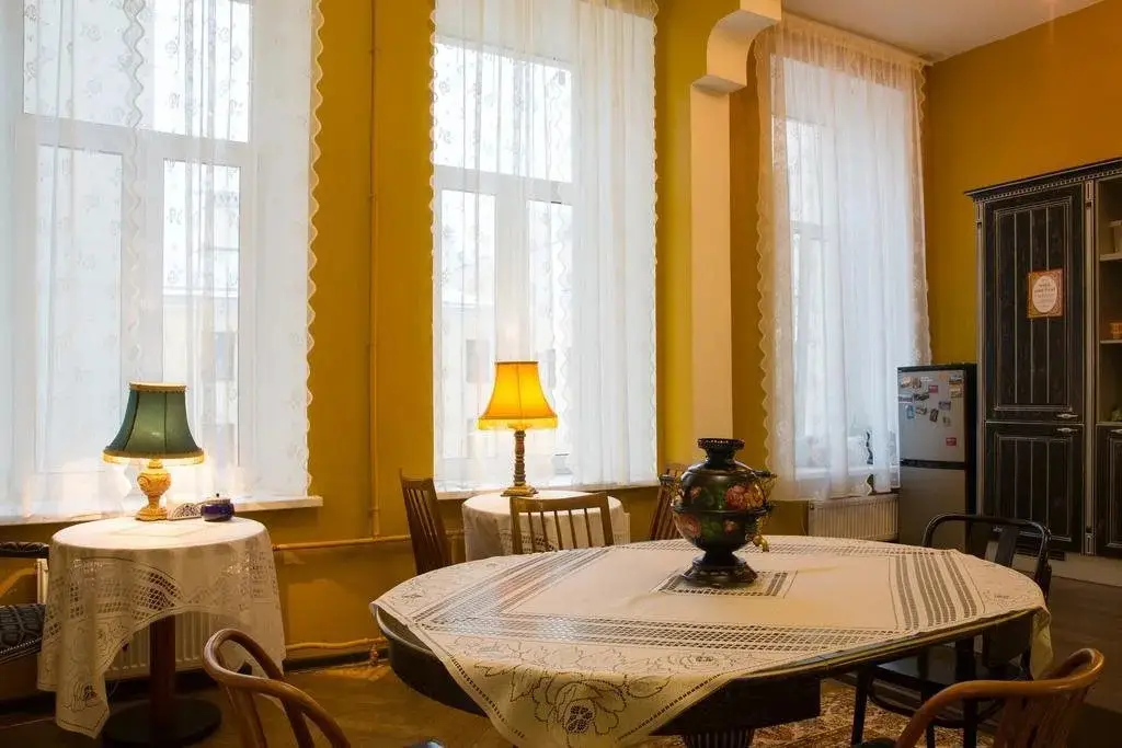 Санкт-Петербург: Хостел Travellers Palace