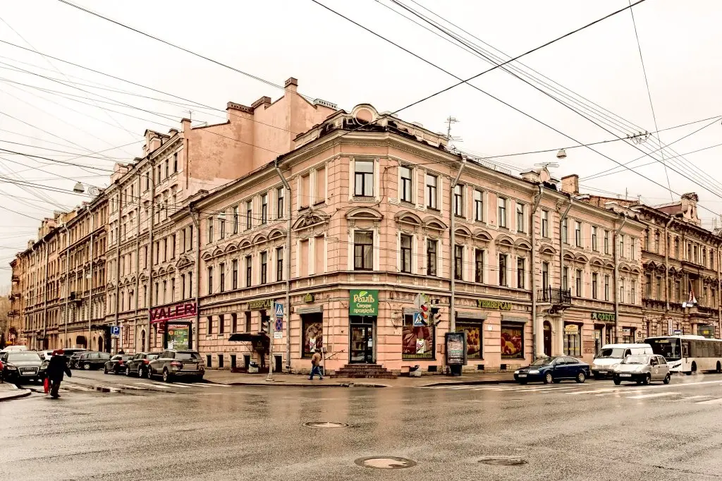 Санкт-Петербург: Меблированные команты Валери