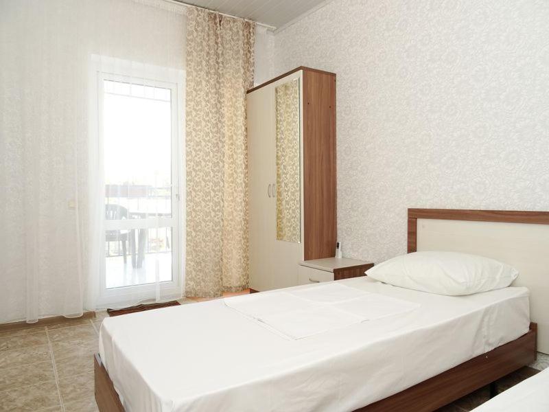 Витязево: Guest house Otdyh u Marii