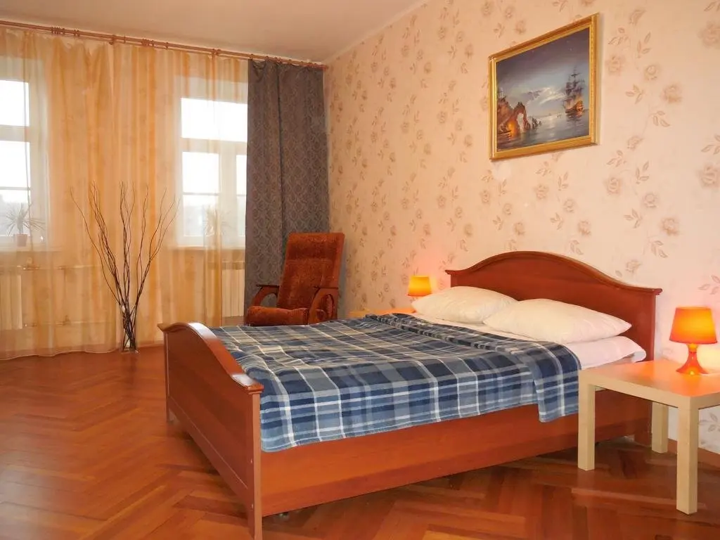 Санкт-Петербург: Visit Nevsky pr 182