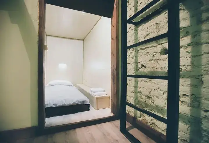 Санкт-Петербург: Your Space capcule - Hostel