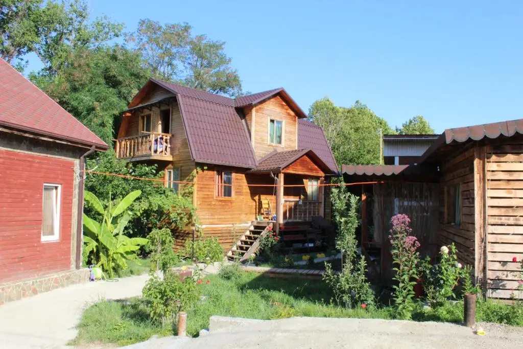 Сочи: Guest House on Magnitogorskaya 13/104