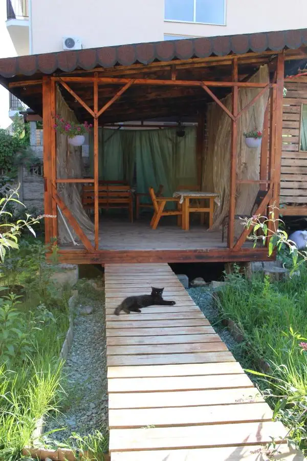Сочи: Guest House on Magnitogorskaya 13/104