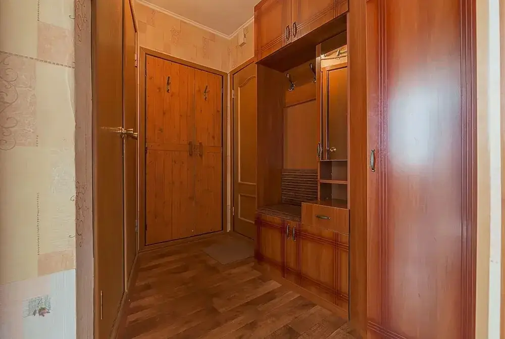 Санкт-Петербург: Flathome24 Iskrovskiy 28
