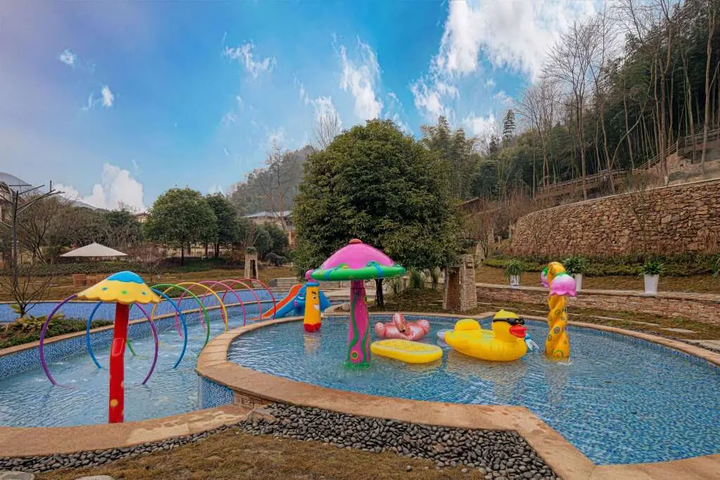 Чэнду: Howard Johnson Huashuiwan Hot Springs Resort Chengdu