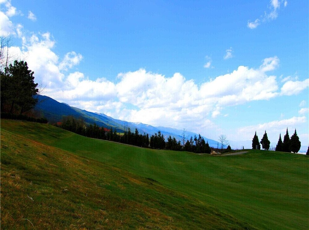 Дали: Dali Art Golf Hotel