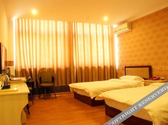 Цзаочжуан: Shell Zaozhaung Tengzhou Datong North Road Jiayu Market Hotel