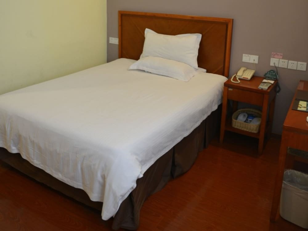 Нанкин: GreenTree Inn Nanjing Shanxi Road Cloth City Hotel