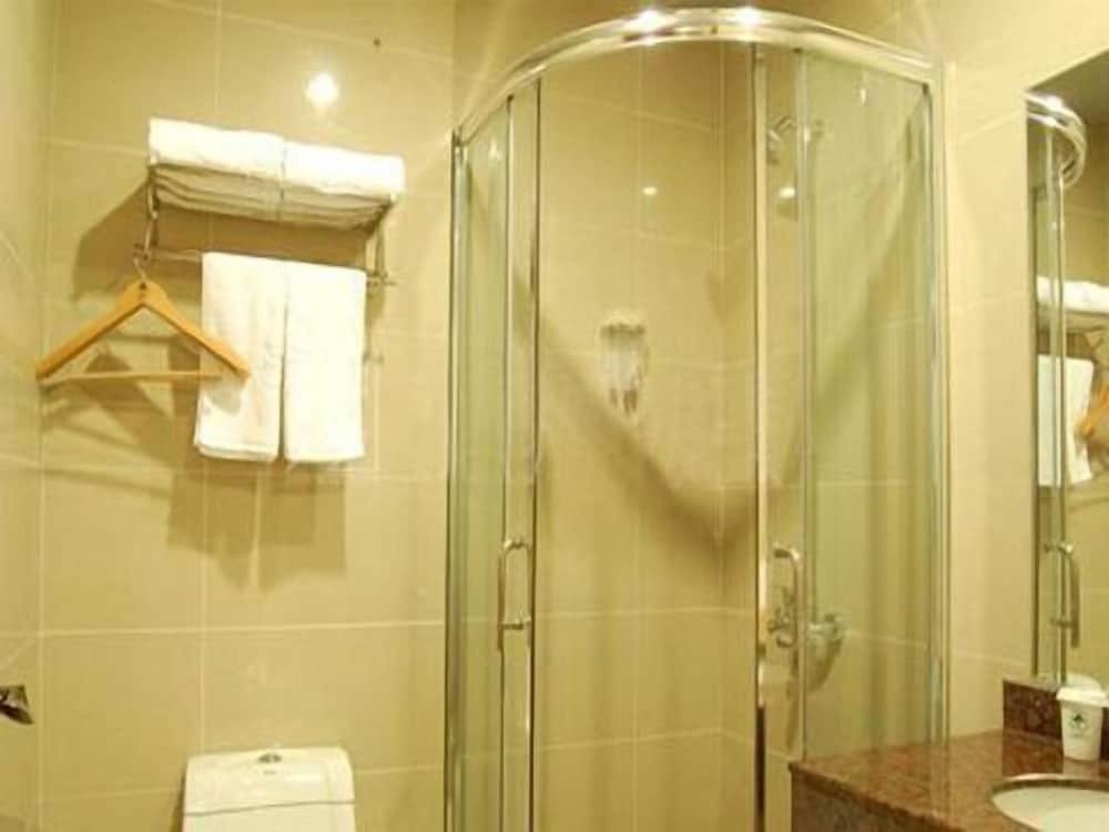 Нанкин: GreenTree Inn Nanjing Shanxi Road Cloth City Hotel