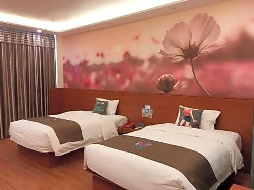 Тяньцзинь: Pai Hotel Tianjin Xian Shui Gu Yuetan Shopping Center
