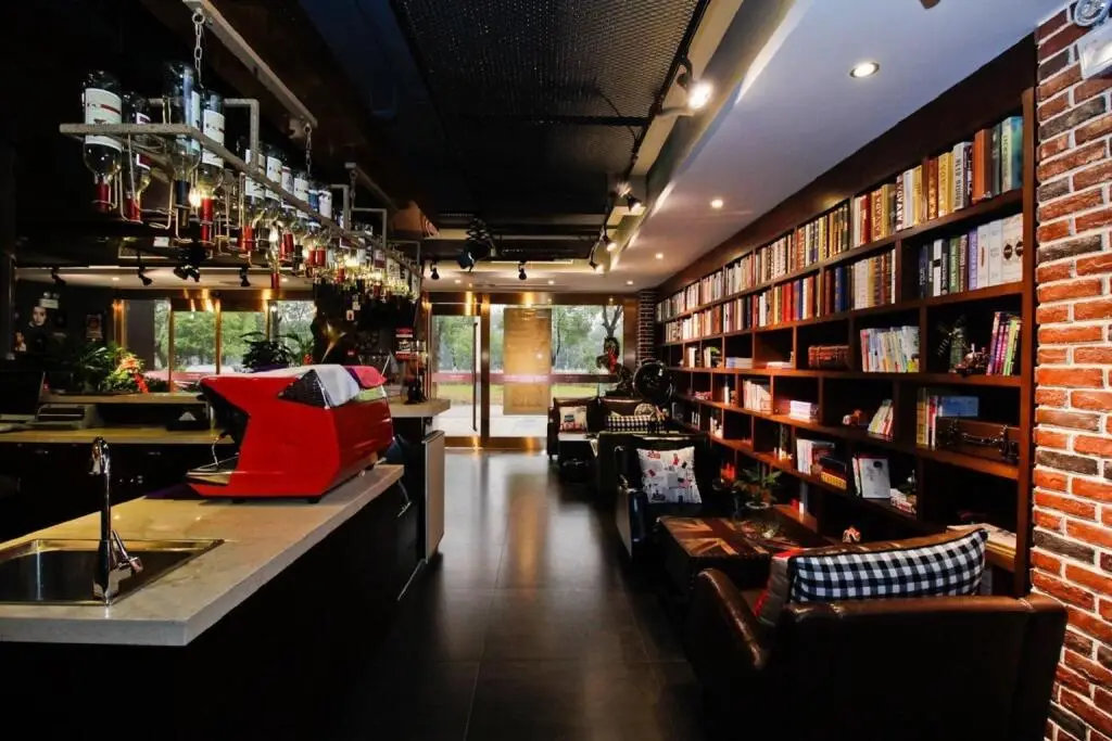 Хэфэй: James Joyce Coffetel·Hefei Binhu Provincial Government Tangxihe Park Metro Station