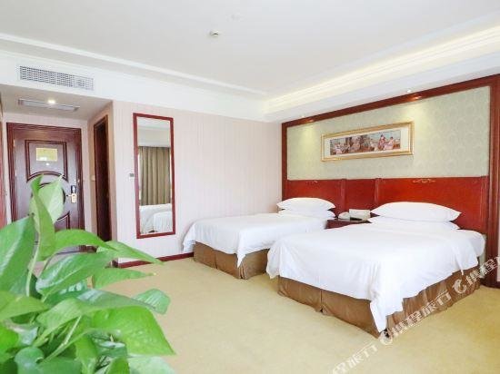 Шанхай: Vienna International SH Hongqiao JiDi Road