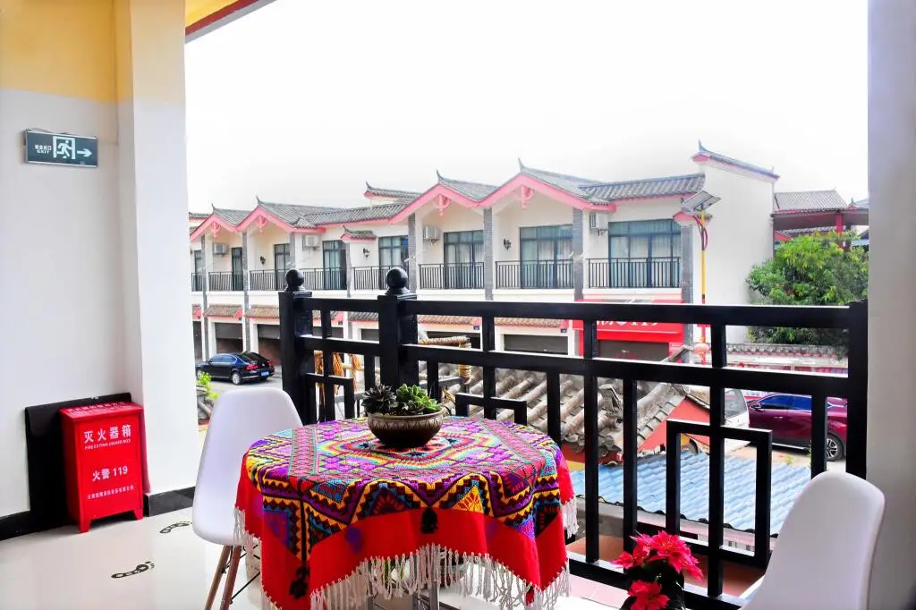 Куньмин: Kunming Shilin Home Inn Hostel