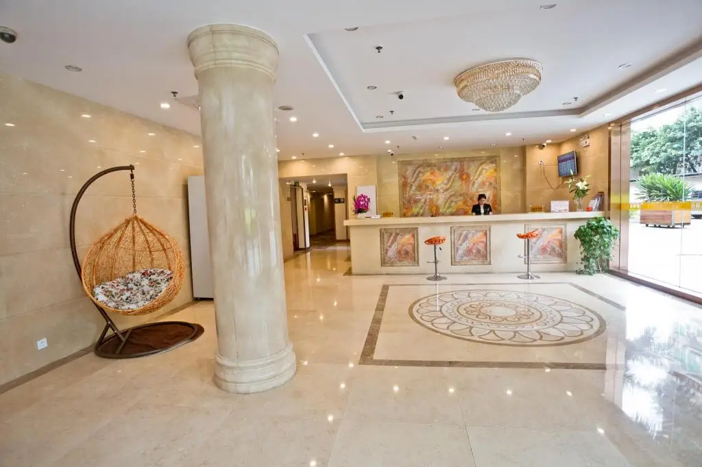 Гуанчжоу: Liou Hotel