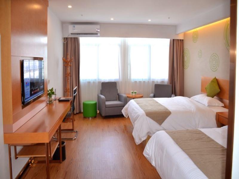 Чжанцзяган: GreenTree Inn Suzhou Zhangjiagang Tangshi Town Yangzi Road Express Hotel