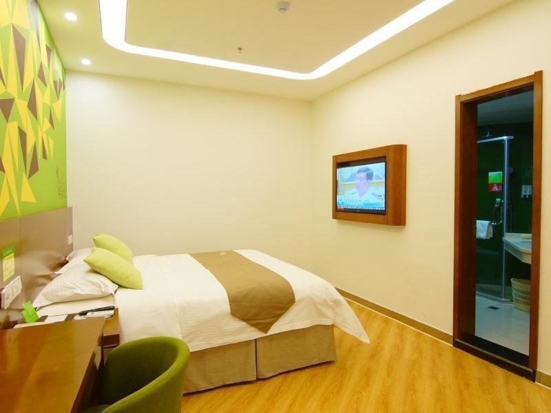 Vatica Fuyang Linquan South Jiefang Road Hotel — фото 1