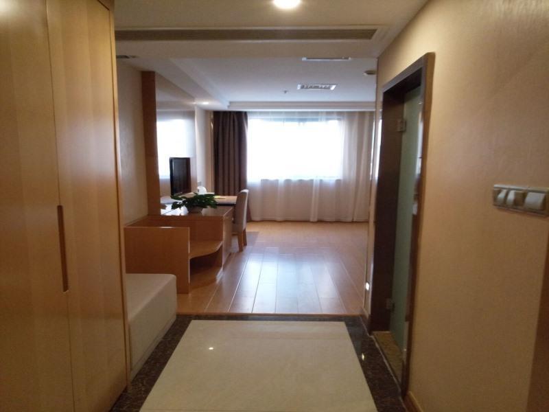 Уси: GreenTree Inn Wuxi Jiangyin Nanzha Town Express Hotel