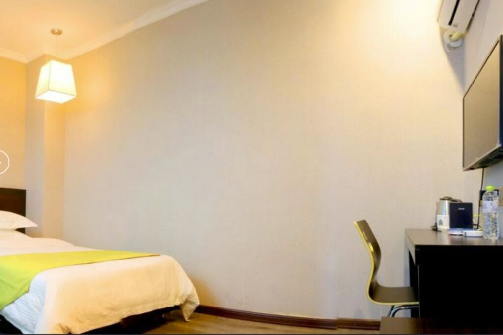 Урумчи: GreenTree Alliance Hotel Urumqi Airport Branch
