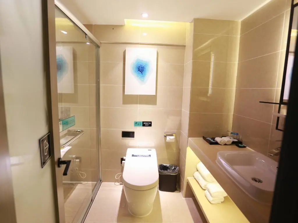 Гуйян: Xana Lite Guiyang Huaguoyuan Shuangzi Towers