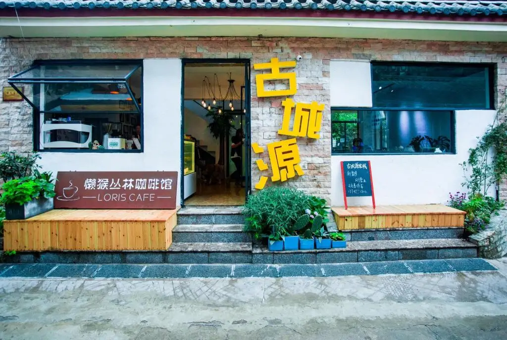 Lijiang Bayou Youth Hotel — фото 1