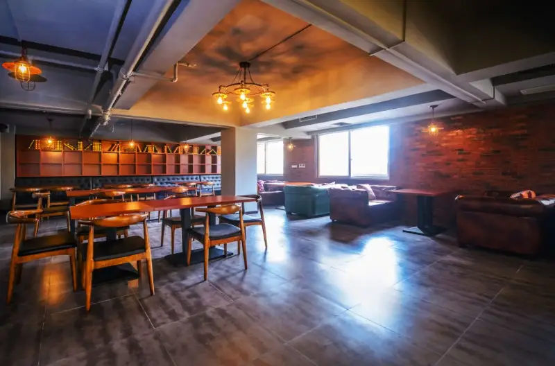 Чунцин: James Joyce Coffetel Chongqing Dazu Shike District Government