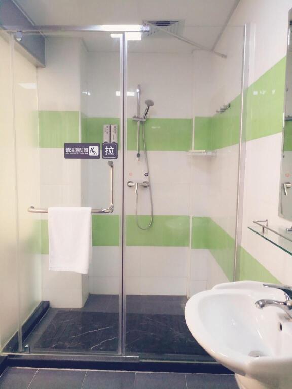 Гуанчжоу: 7Days Inn Panyu Square Shilian Road Branch