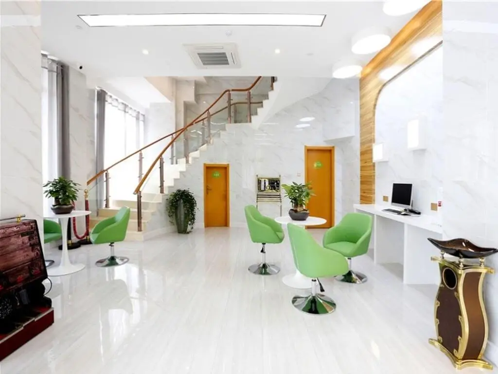 Хэфэй: Vatica Hefei Silihe Road Wenyi Bainian Street Hotel