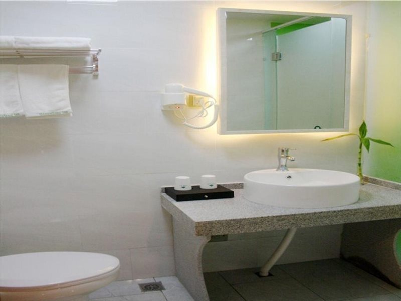 Бочжоу: GreenTree Inn Bozhou Mengcheng County Red Star Macalline Business Hotel