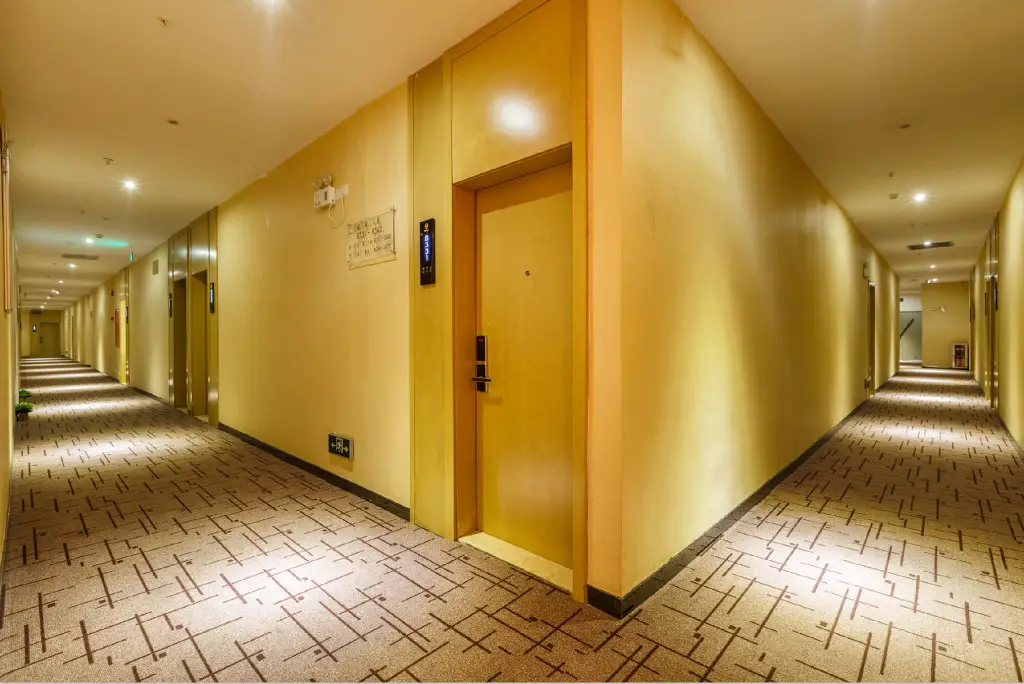 Гуанчжоу: Into Hotel