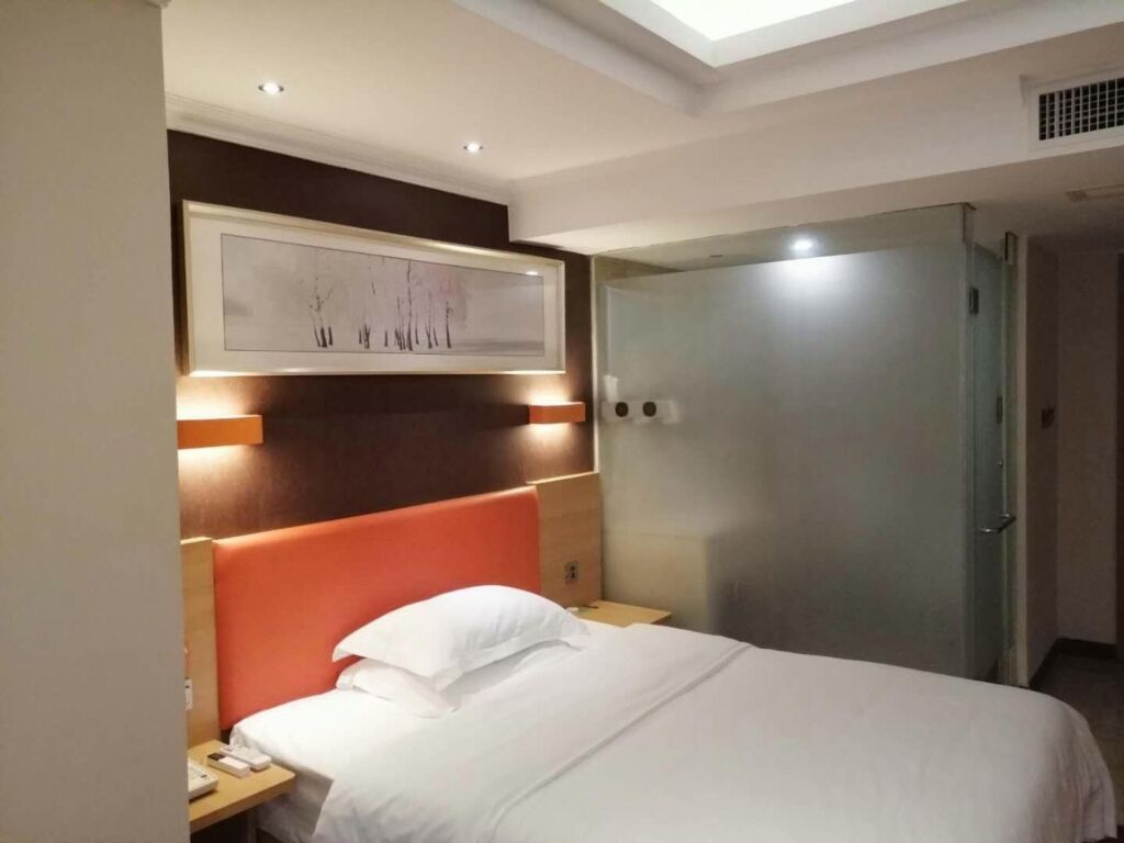 Нинбо: 7Days Premium Ningbo Zhenhai Hongxing Square Branch