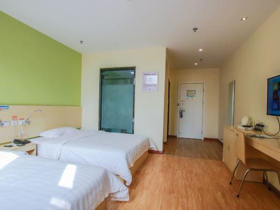 Ухань: 7Days Inn Wuhan Jiangxia District Shiji Square Branch