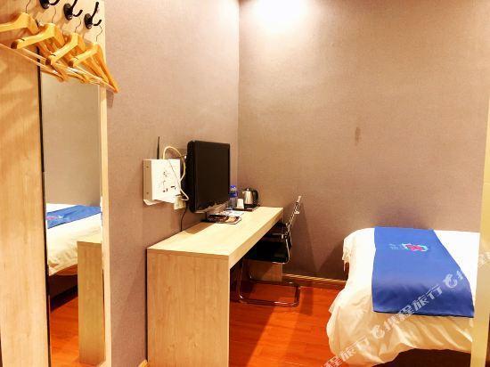 Чжухай: Pai Hotel Zhuhai Xinxiangzhou China Resources Vanguard Minzhu Railway Station