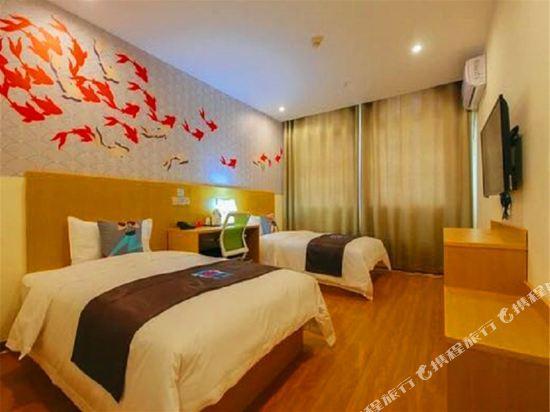 Чжэнчжоу: Pai Hotel Zhengzhou Nansanhuan Metro Station